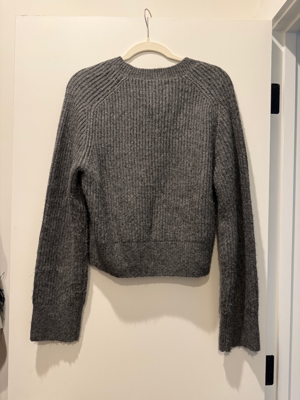 Abercrombie Pearl Button Cardigan - Picture 4 of 4
